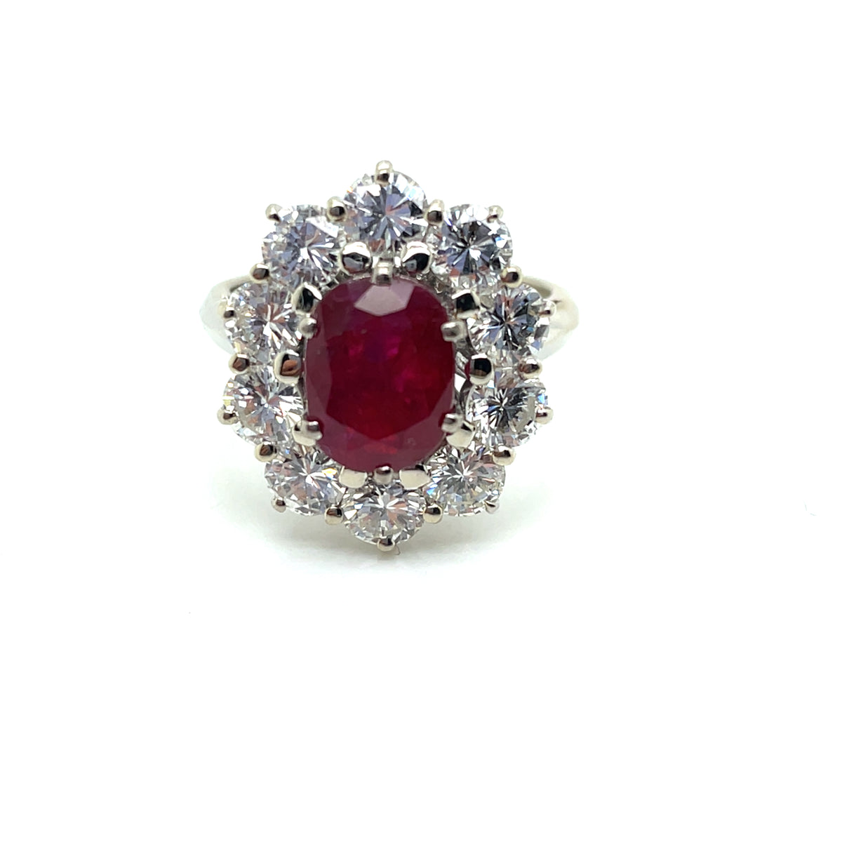 Bague Marguerite en or blanc, rubis et diamants