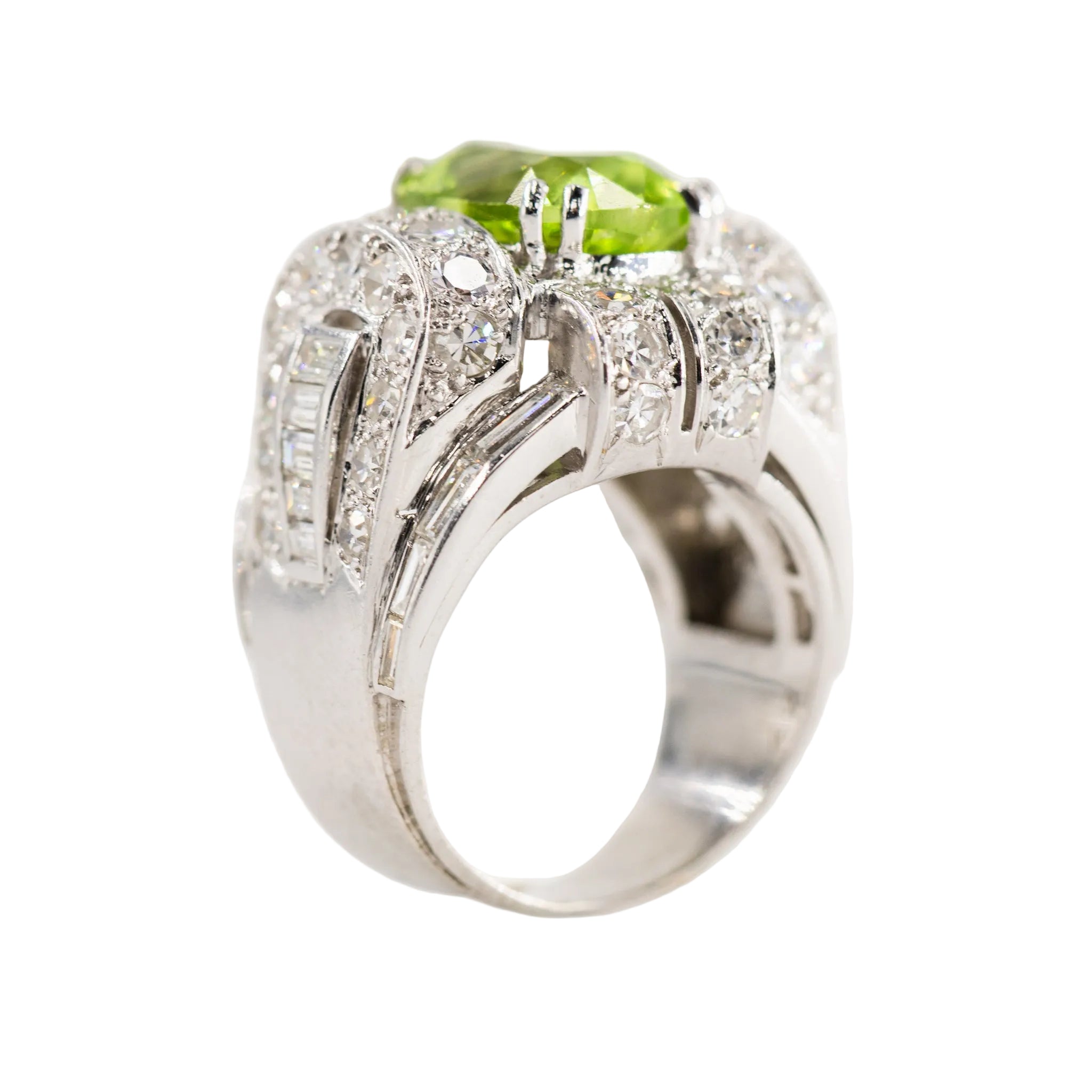 Bague Tank Art Déco en platine, péridot et diamants