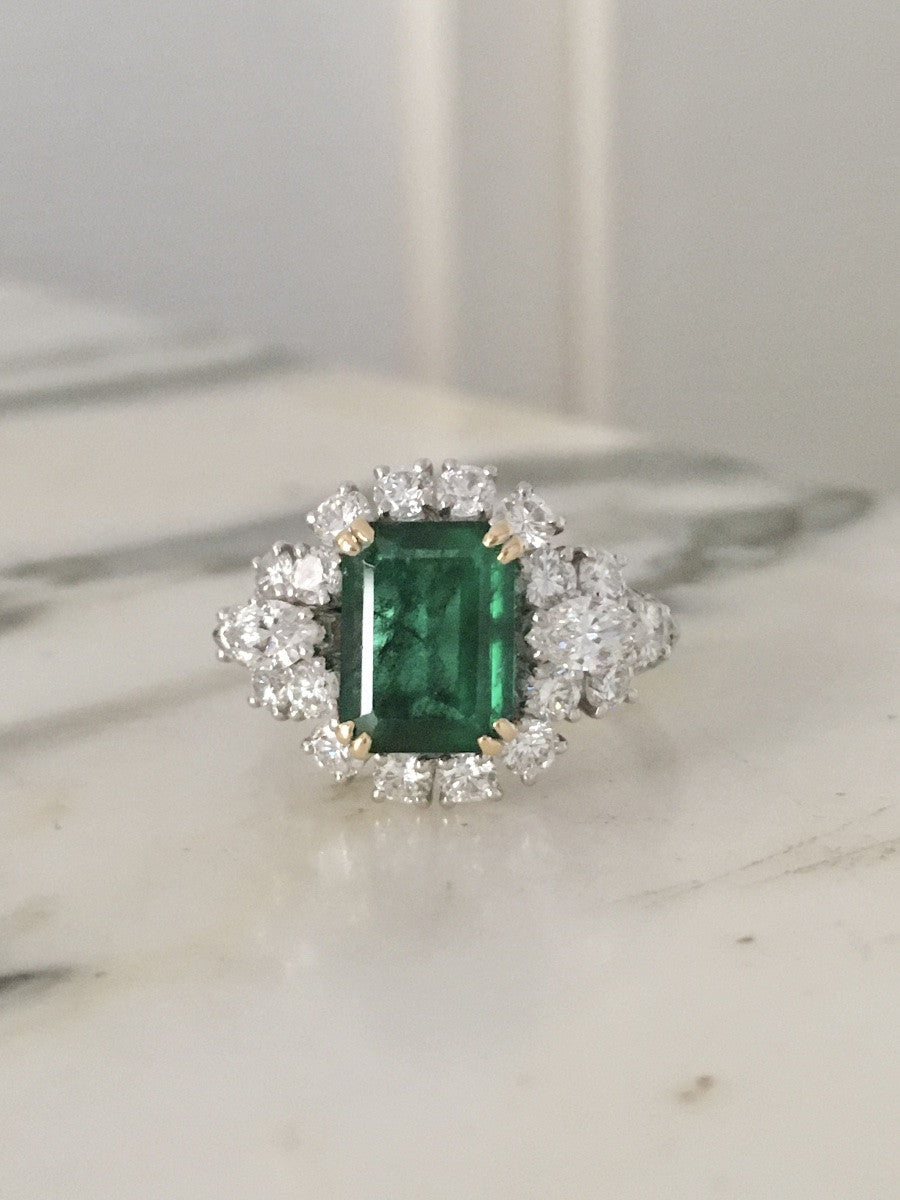Bague en or blanc, or jaune, émeraude et diamants