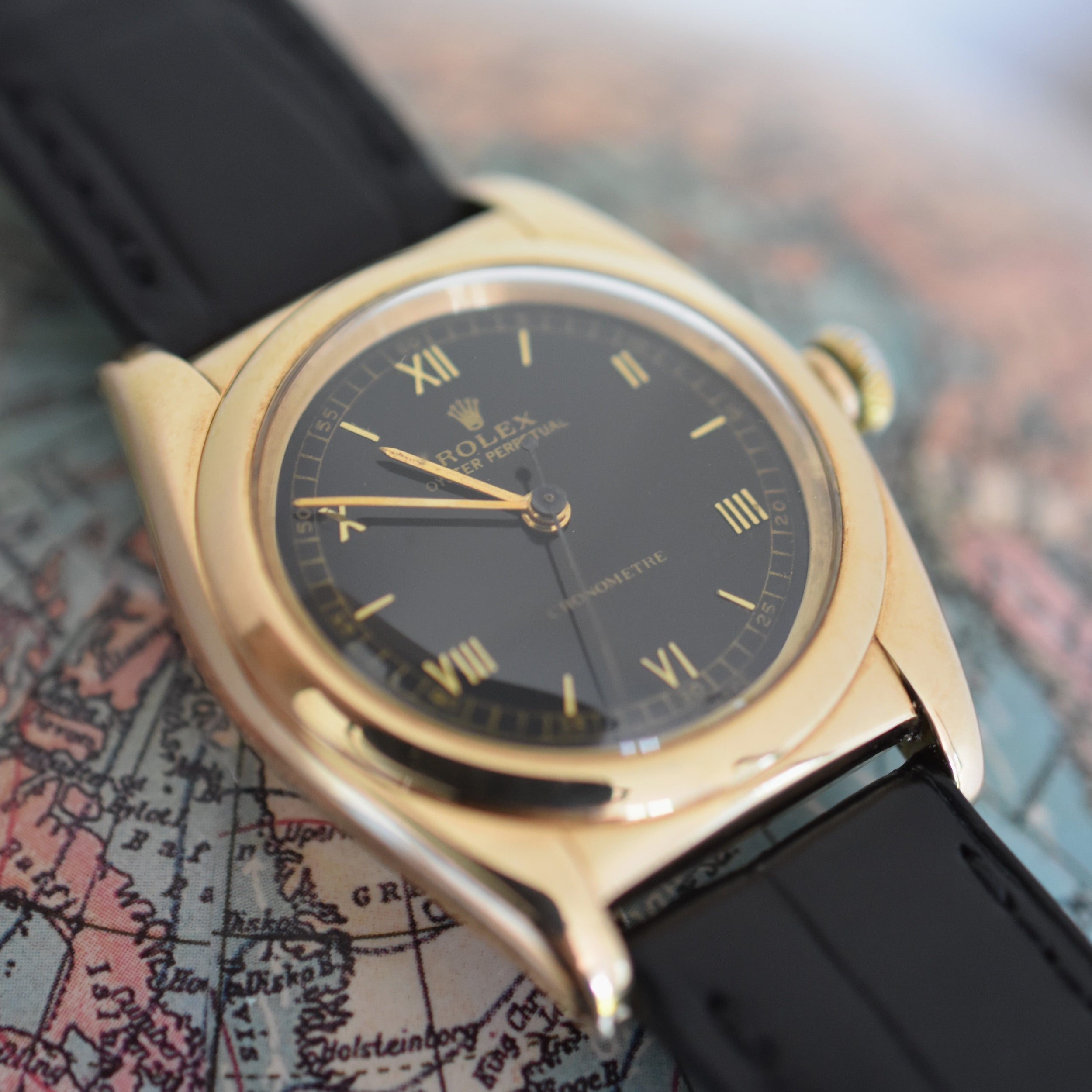 Montre ROLEX "Oyster Perpetual Bubbleback Ovetto" en or jaune et cuir