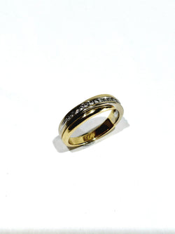 Bague en or jaune et diamants