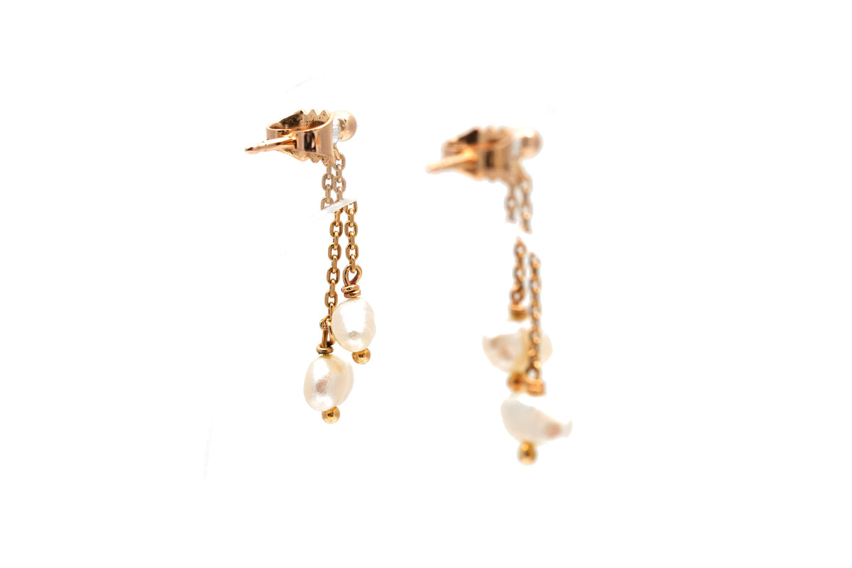 Boucles d'oreilles Pendantes en or jaune et perles