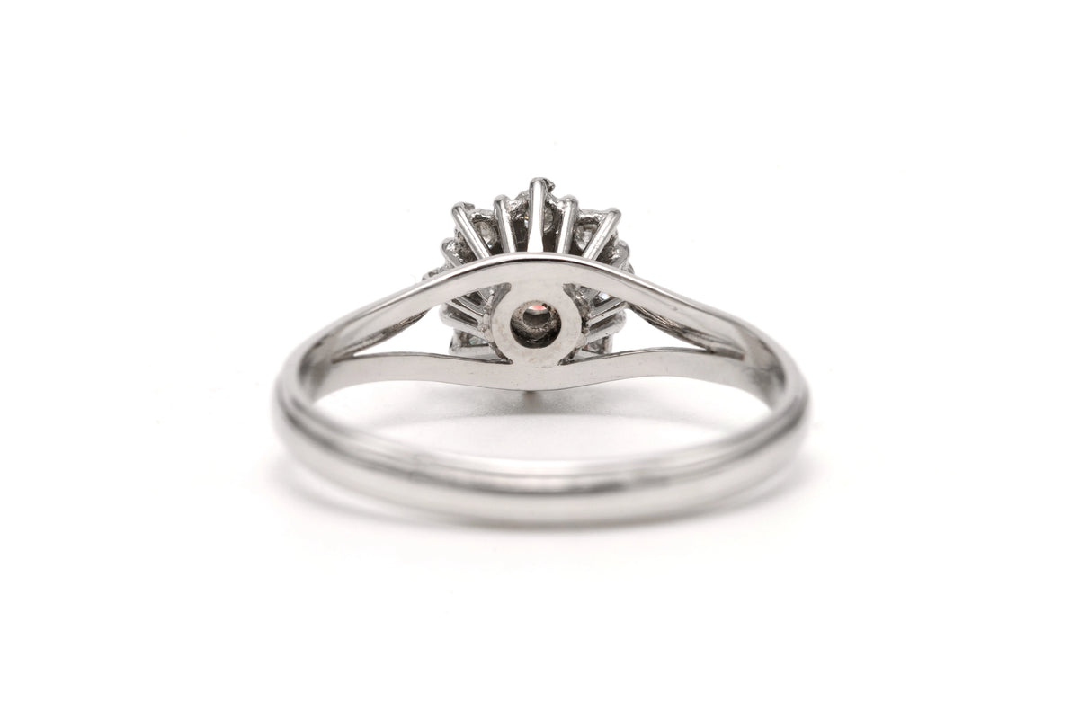 Bague Marguerite en or blanc et diamants