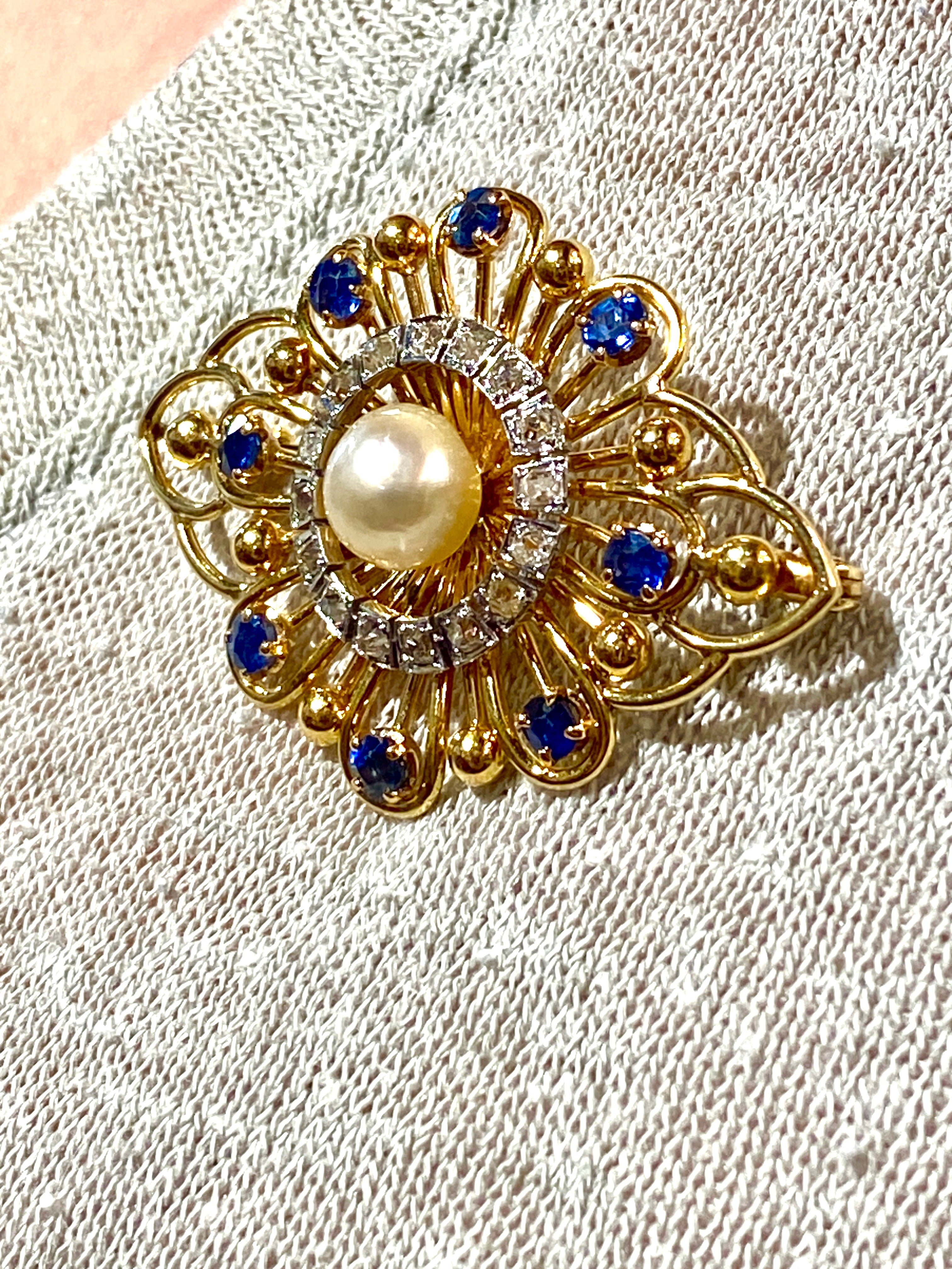 Broche en or, saphirs, perle et diamants
