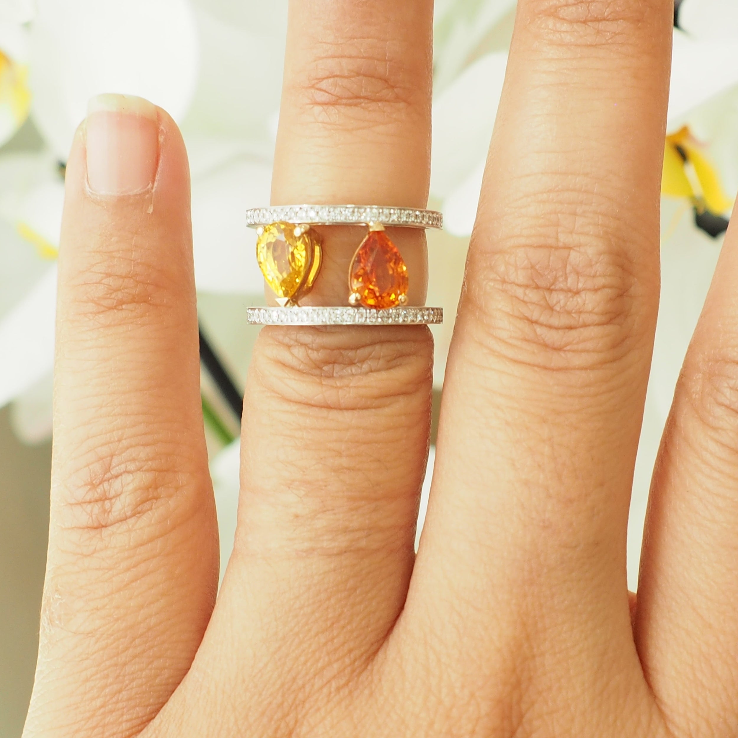 Bague Toi & Moi en or blanc, saphirs et diamants