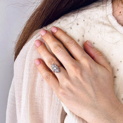 Bague Marquise en or rose, platine et diamants