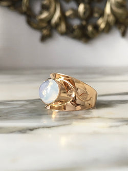 Bague Solitaire en or jaune et pierre de lune