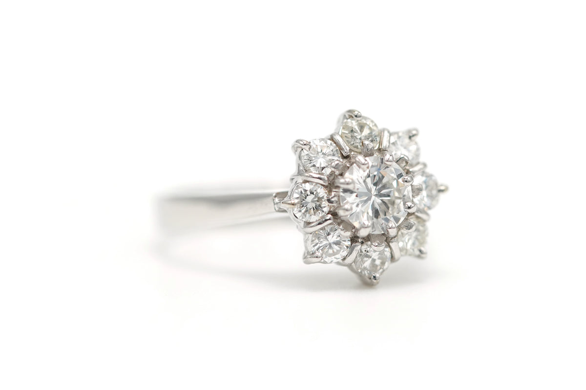 Bague Marguerite en or blanc et diamants