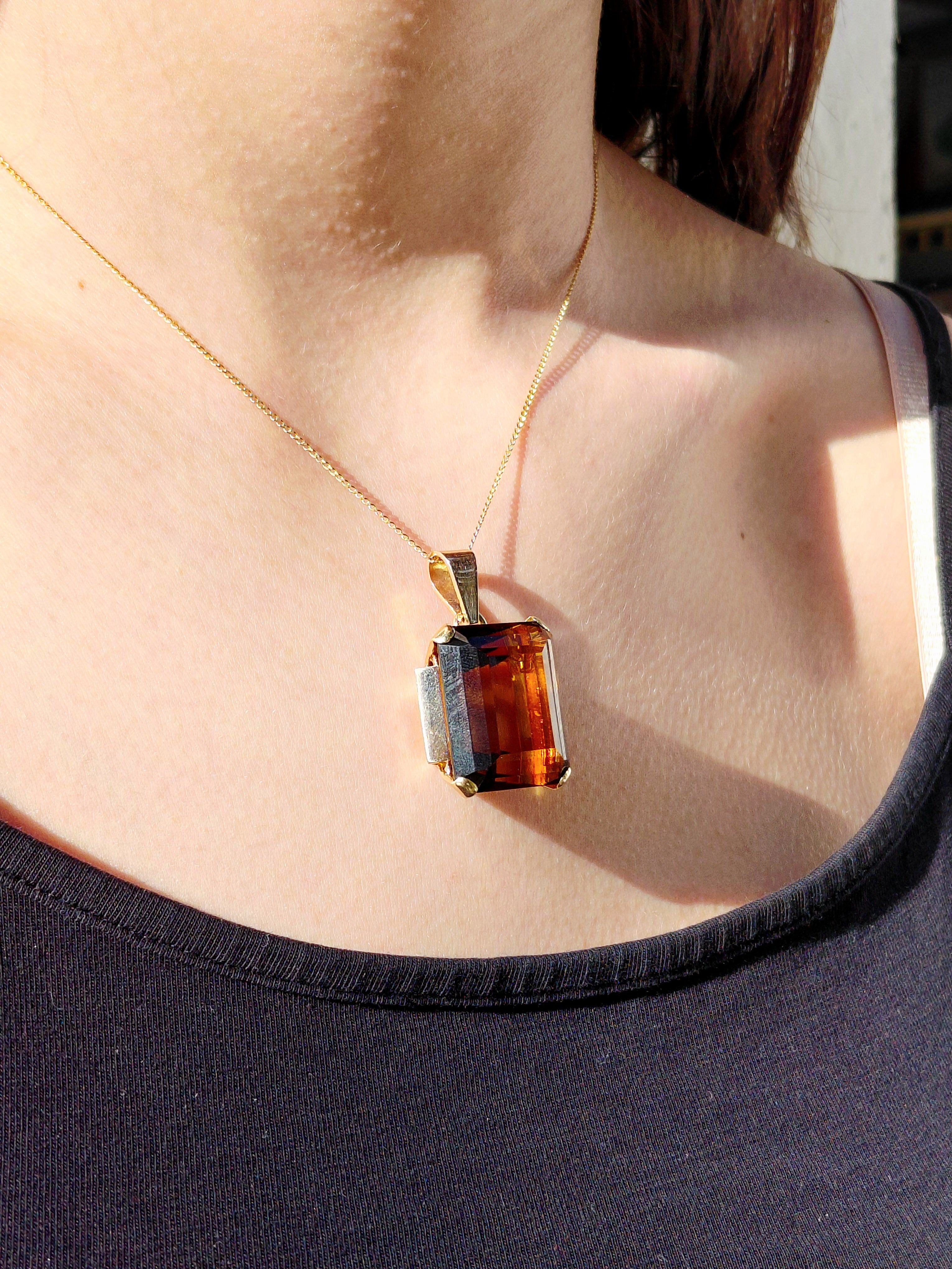 Pendentif en or rose et citrine