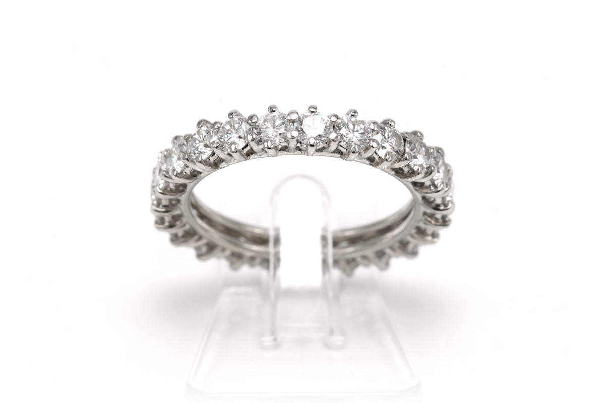 Bague Alliance en or blanc et diamants