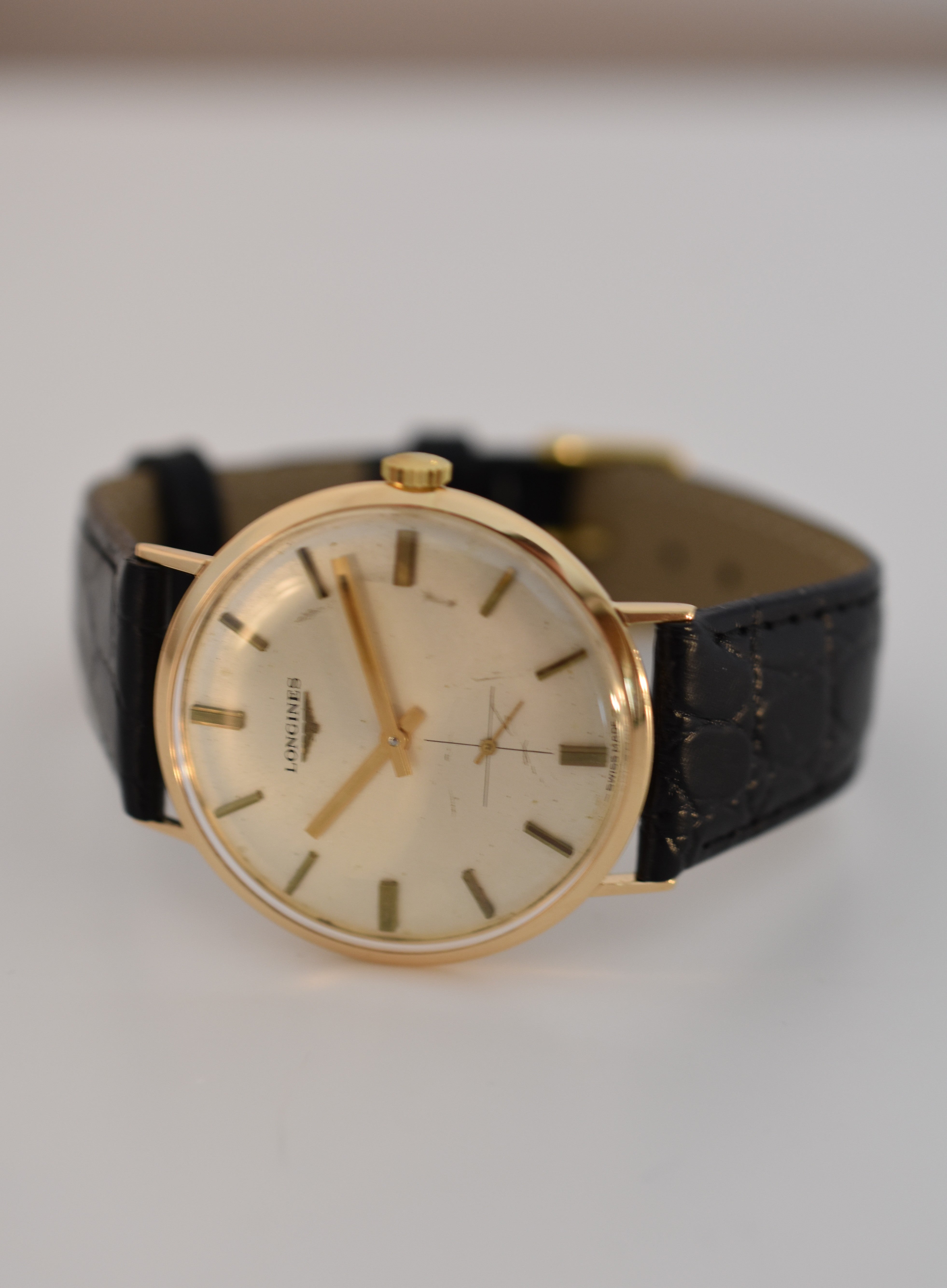 Longines "Classic Man", Calibre mécanique 420, or jaune 18 carats 750/000, Circa 1968