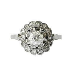 Bague Marguerite en or blanc, platine et diamants