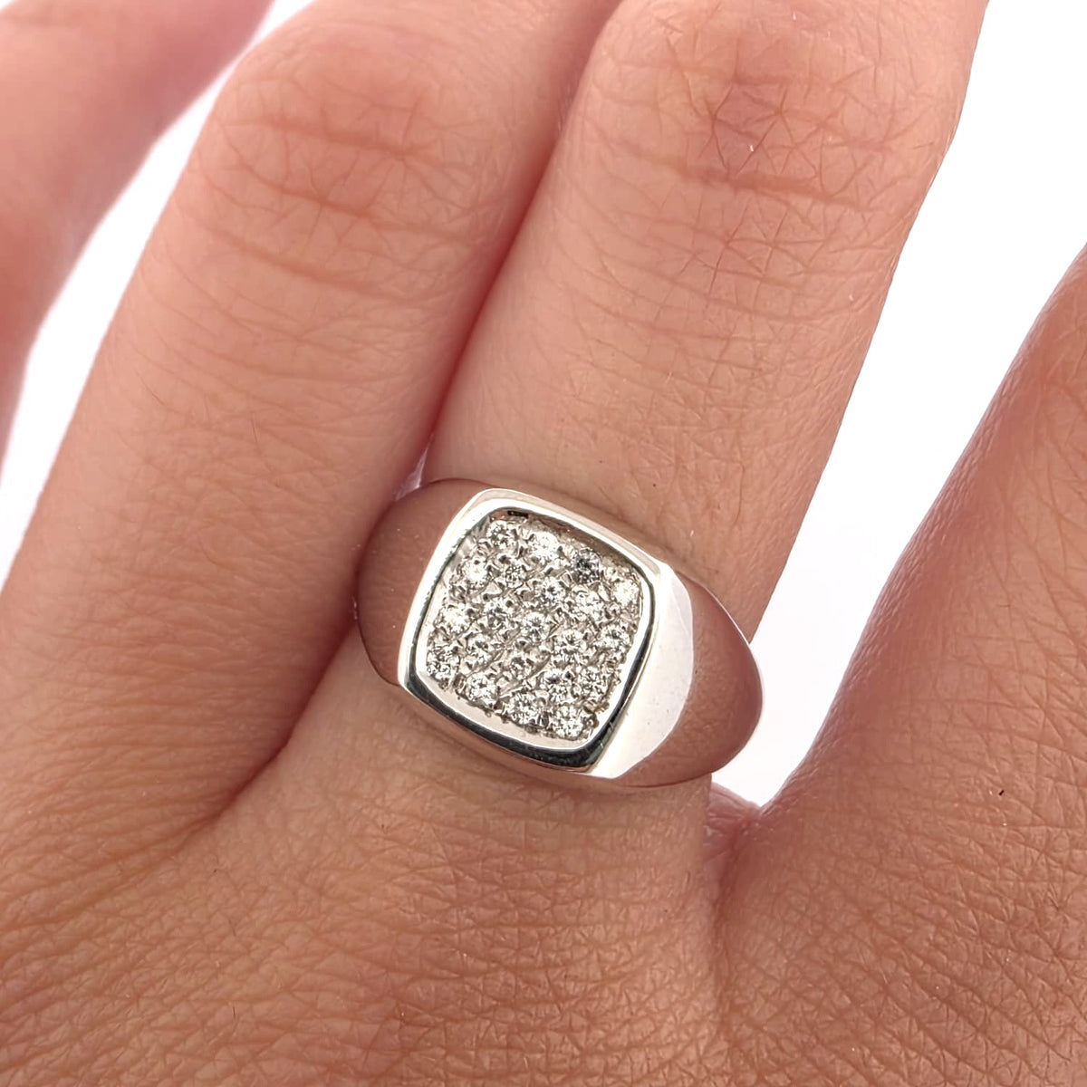 Bague Chevalière en or blanc et diamants