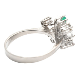 Bague en or blanc, émeraude et diamants