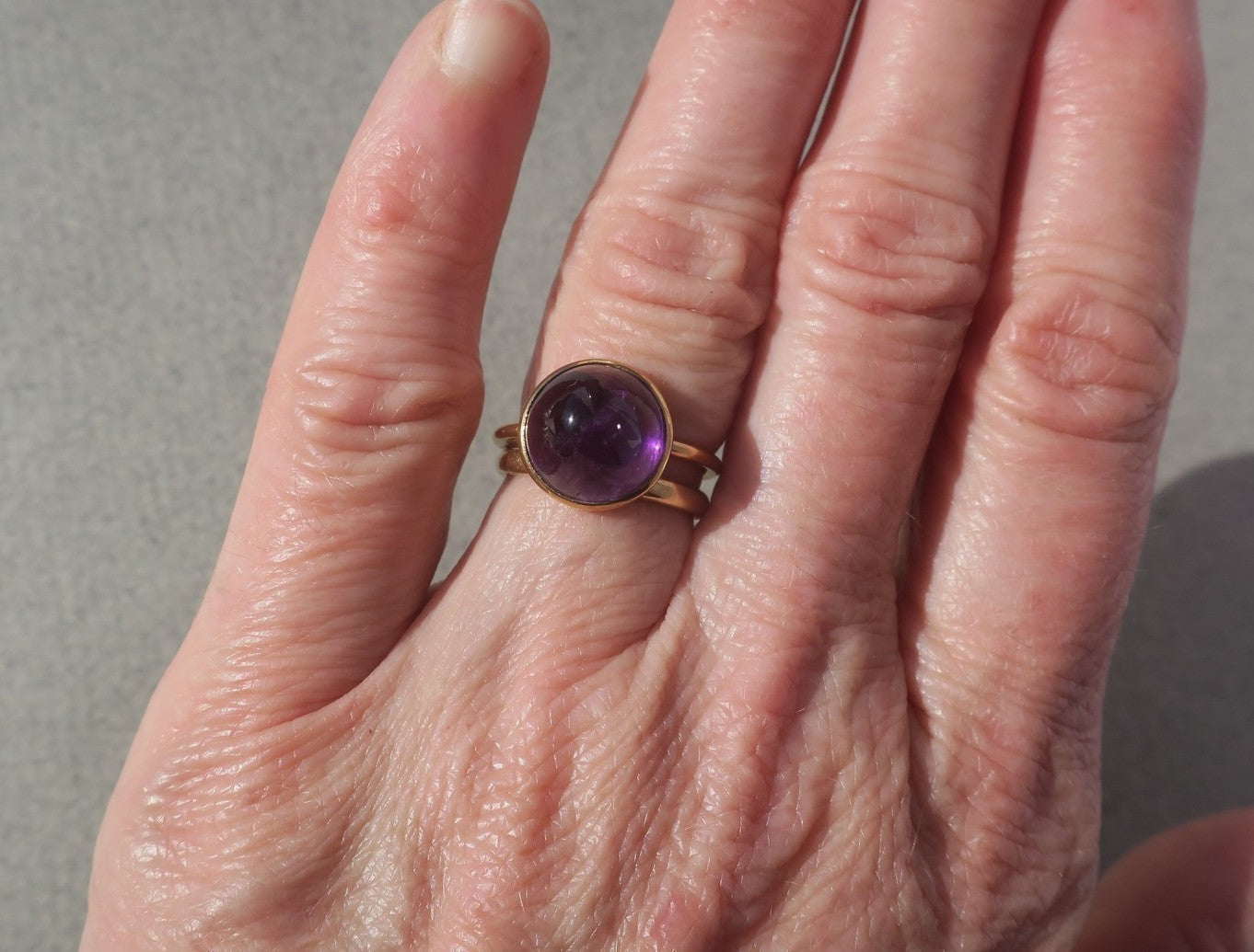 Bague Cocktail en or jaune et améthyste