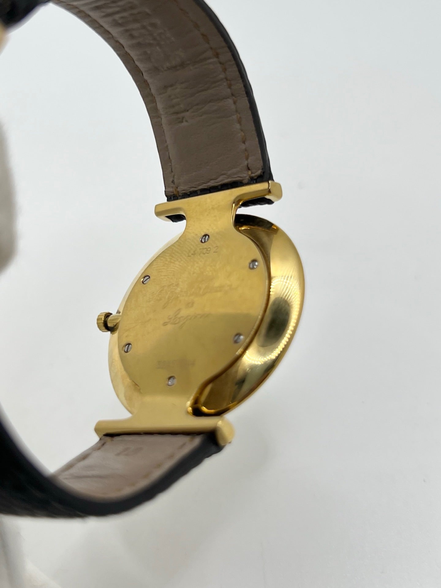 Montre LONGINES "La Grande Classique" plaqué or, acier et cuir