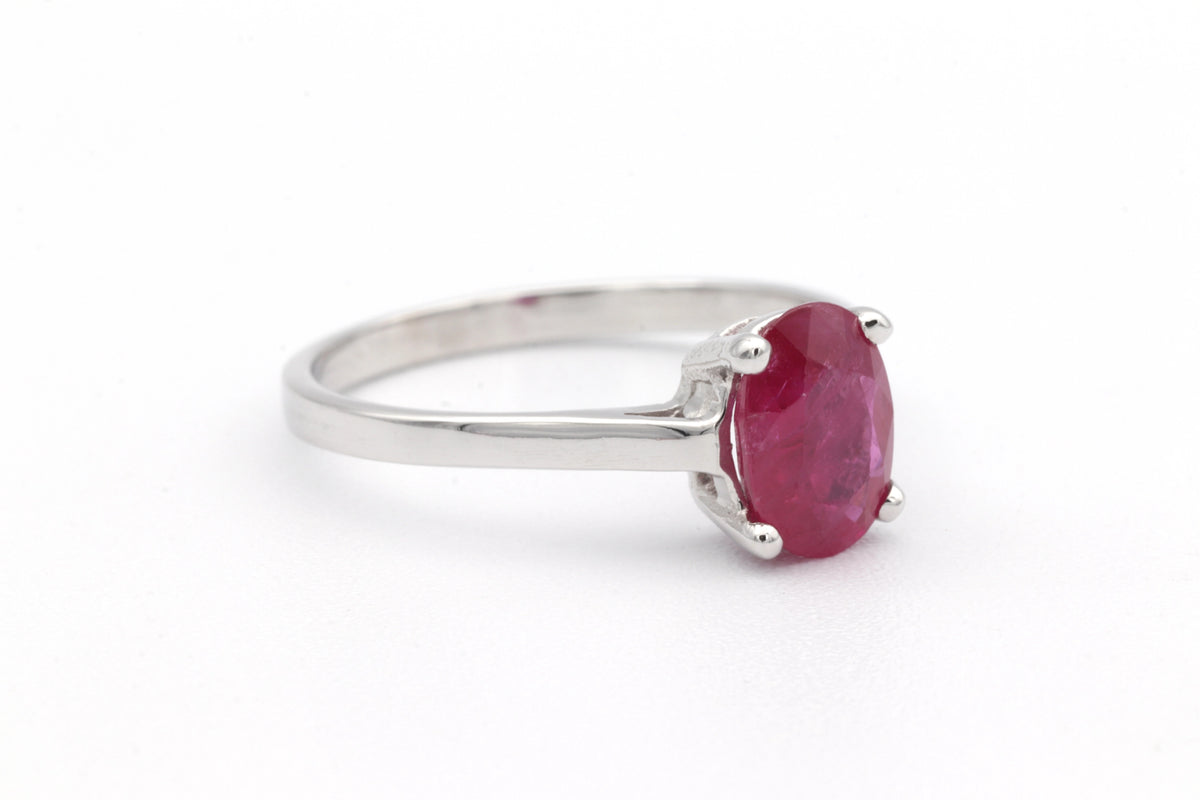 Bague Solitaire en or blanc et rubis
