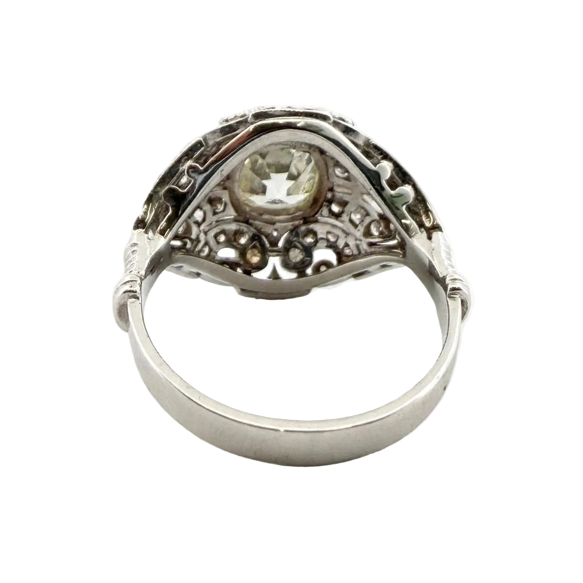 Bague Dôme en or blanc et diamants
