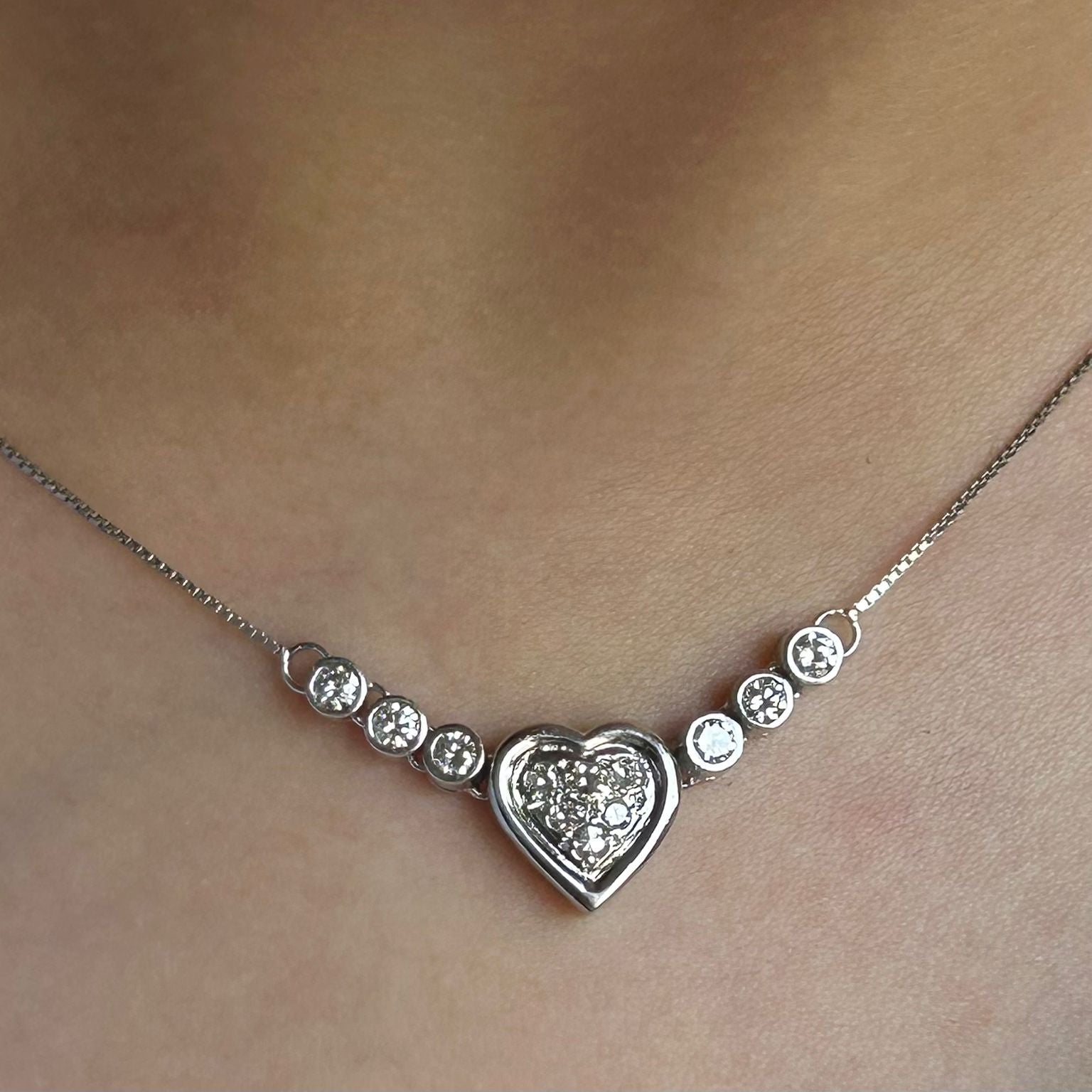 Collier Pendentif en or blanc et diamants