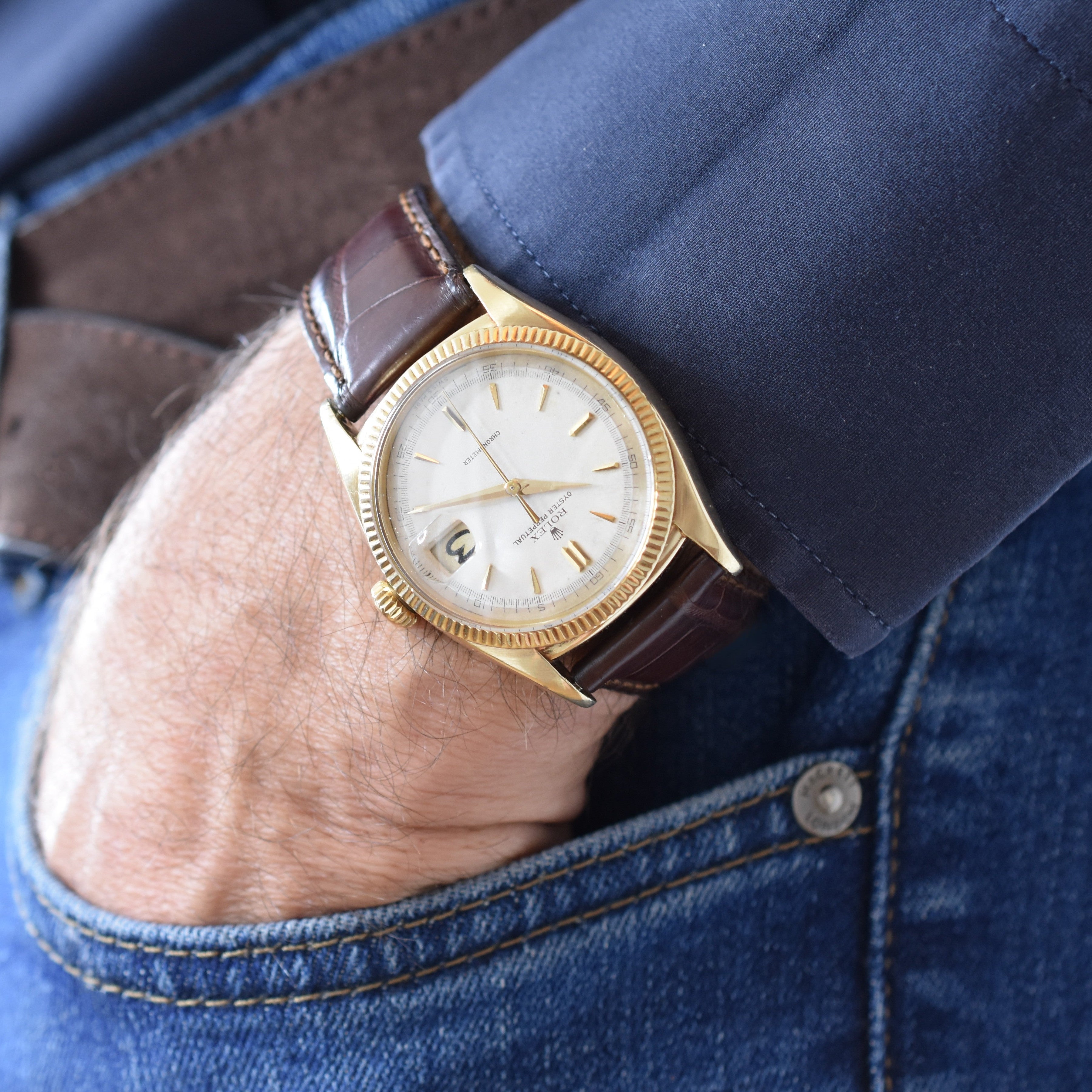 Montre ROLEX "Oyster Perpetual Date Ovettone" en or jaune et cuir