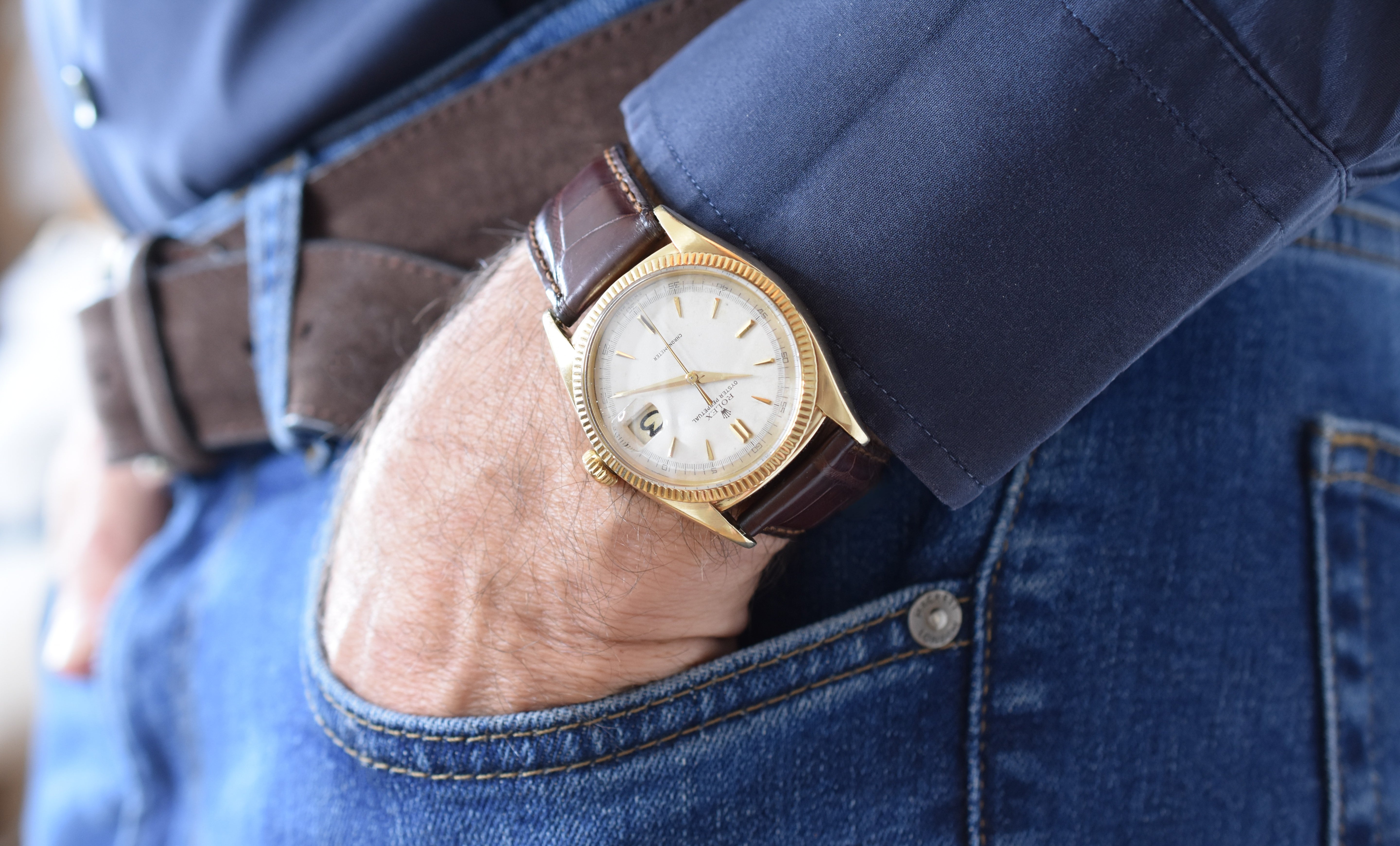 Montre ROLEX "Oyster Perpetual Date Ovettone" en or jaune et cuir