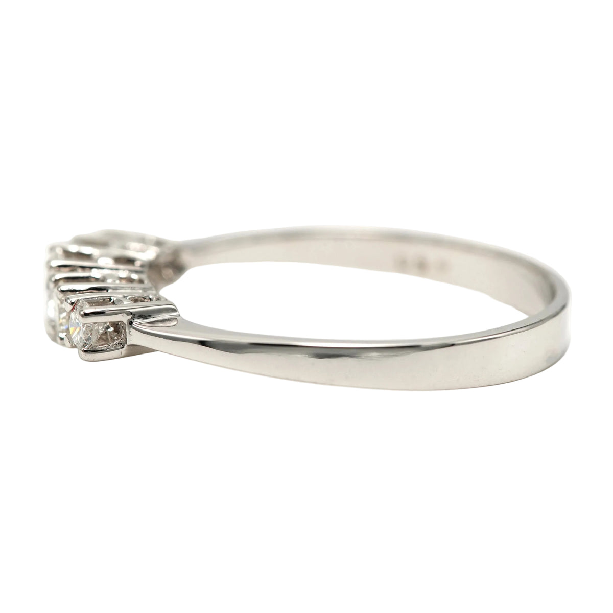 Bague Alliance en or blanc et diamants