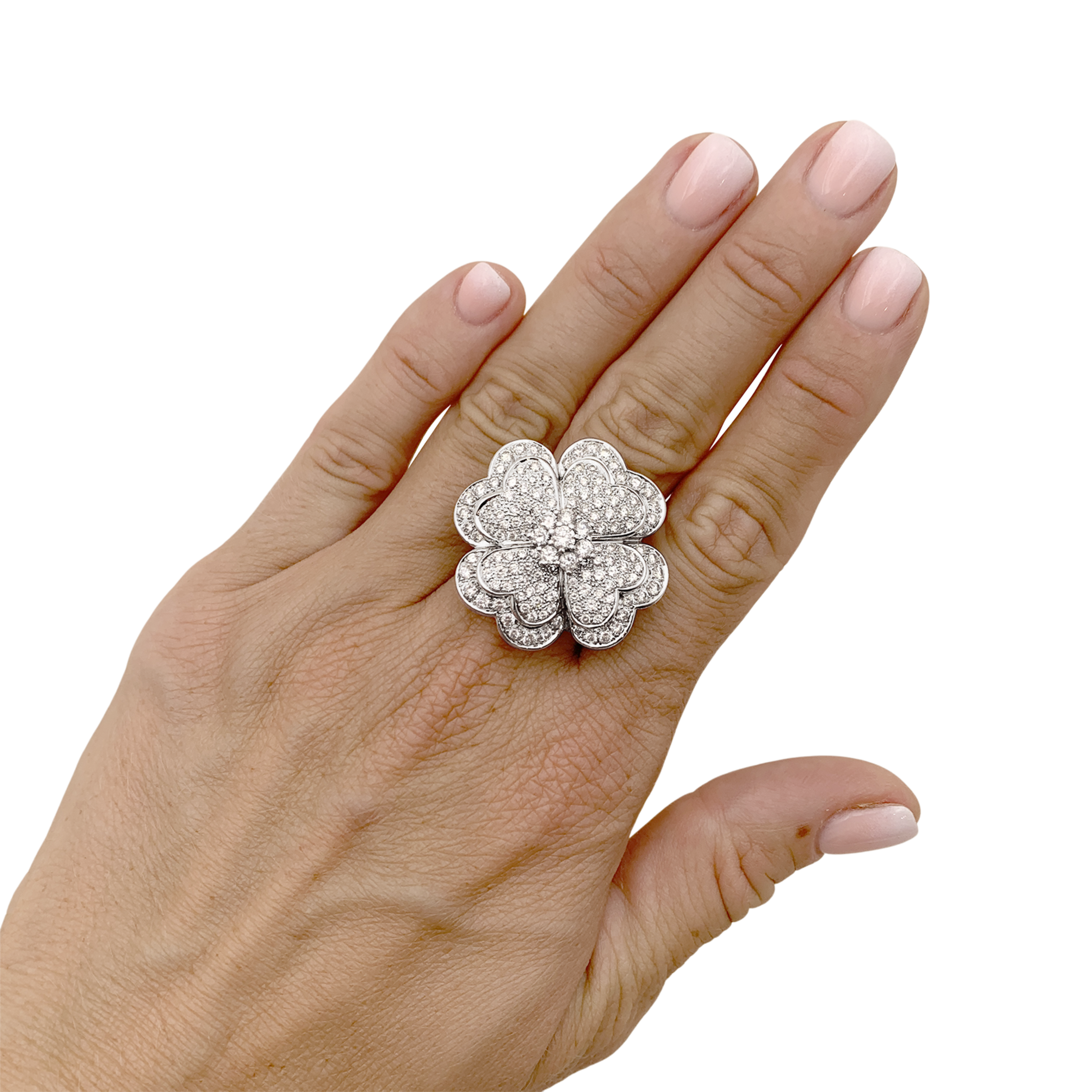 Bague « Trèfle », or blanc, diamants.