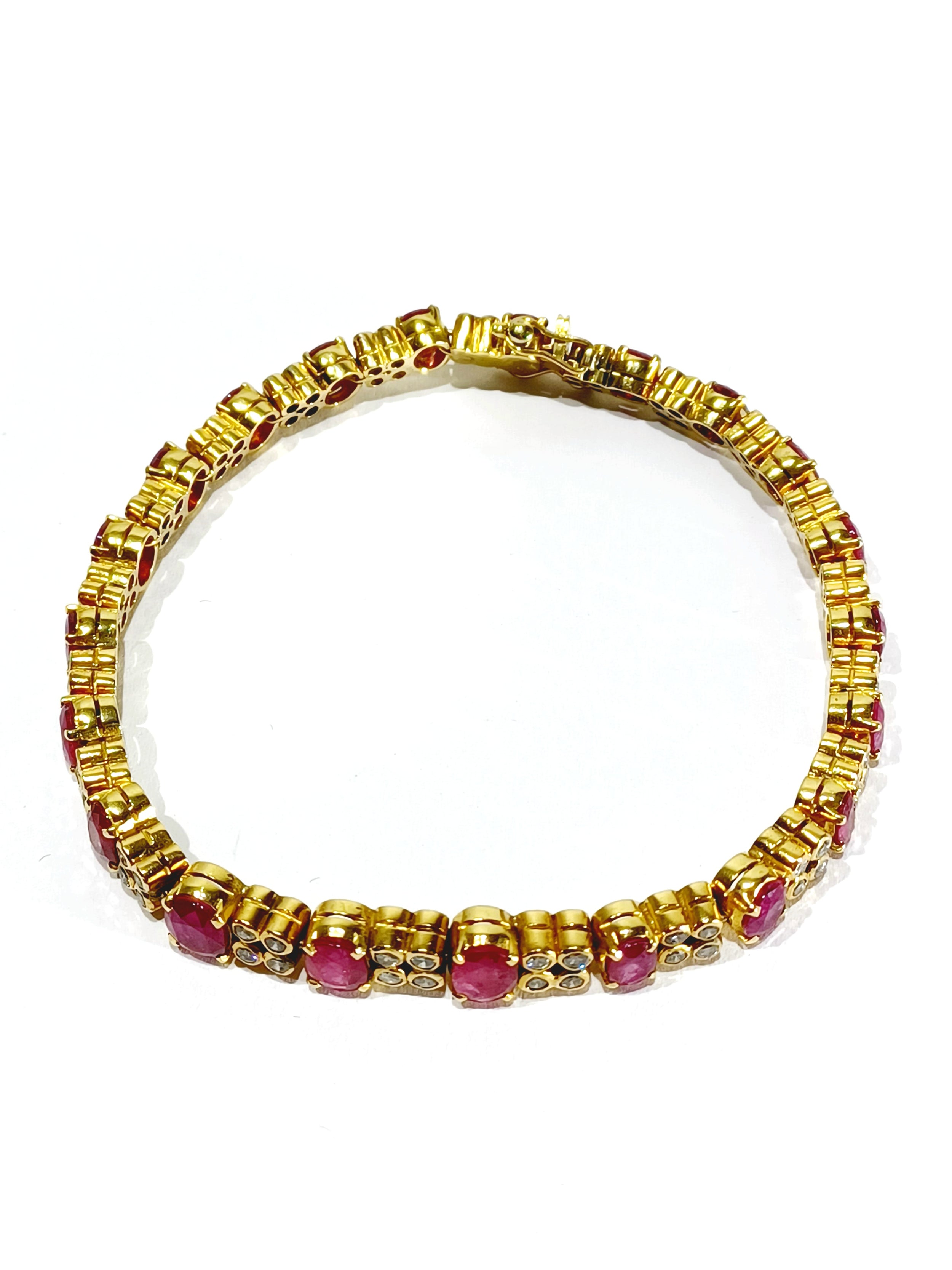 Bracelet Ligne en or jaune, rubis et diamants