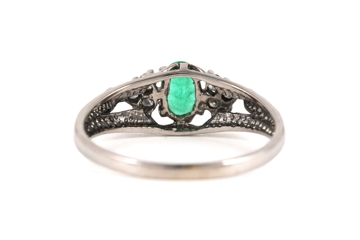 Bague Trilogie en or blanc, émeraude et diamants