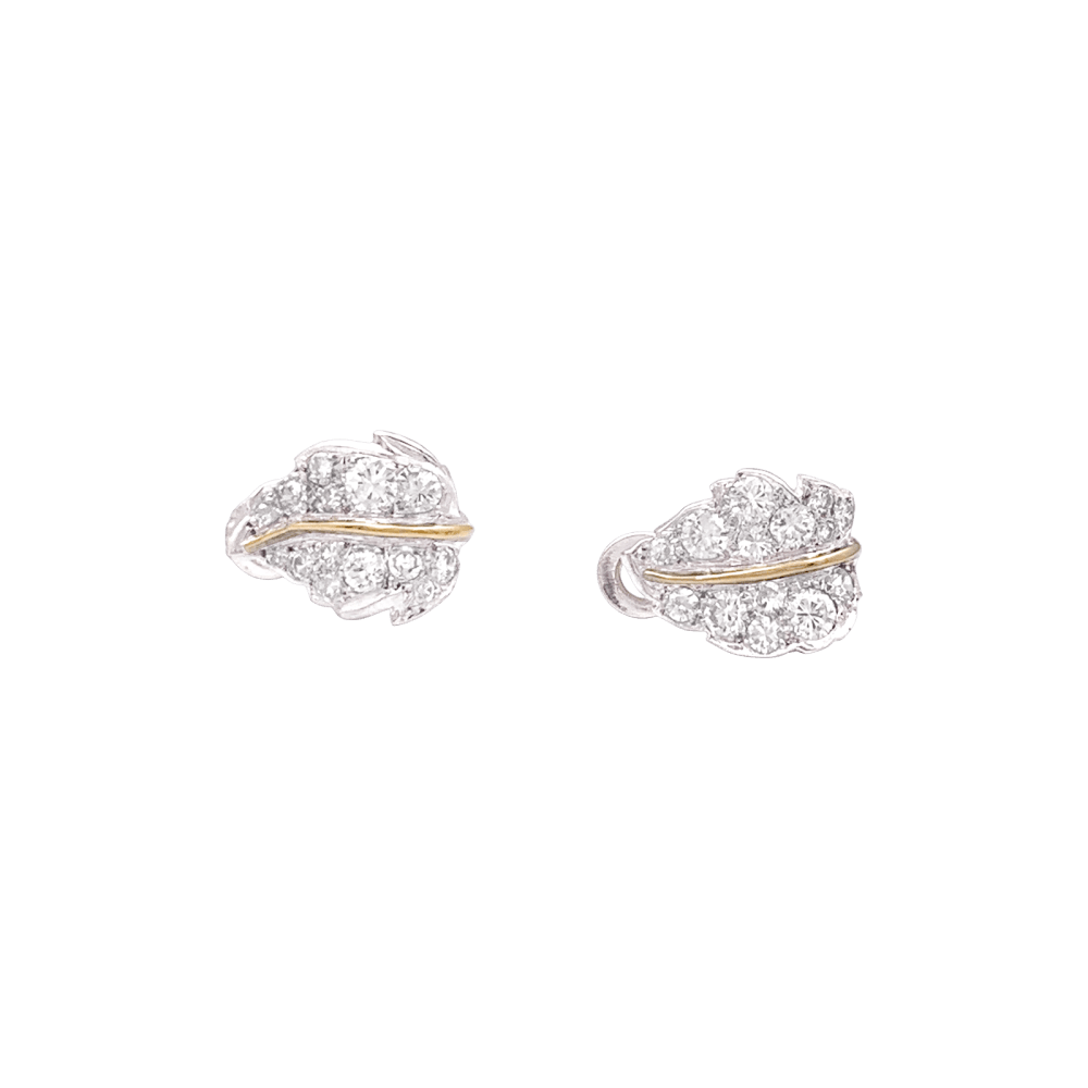 Boucles d'oreilles feuilles deux tons d'or et diamants.