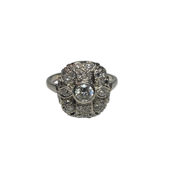 Bague Entourage en platine et diamants