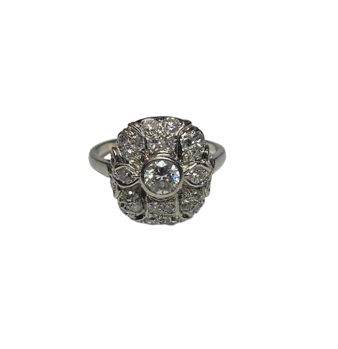 Bague Entourage en platine et diamants