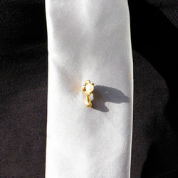 Épingle à cravate en or jaune et perle