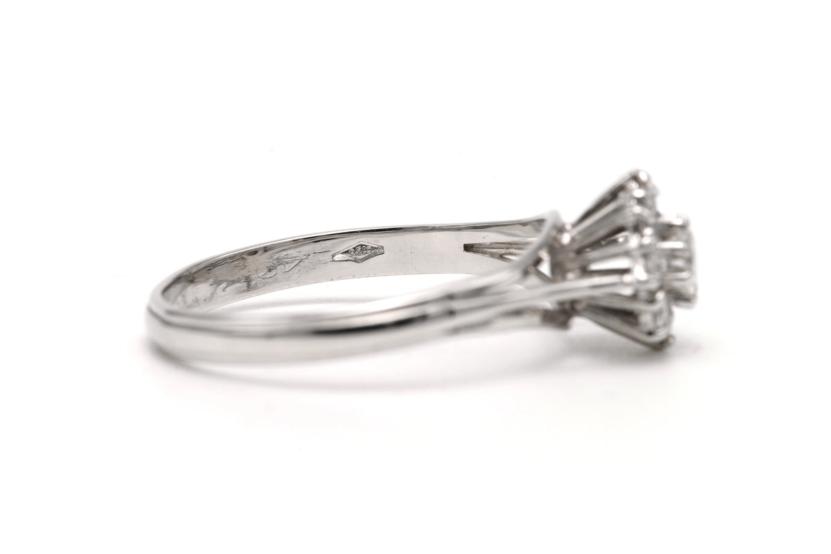 Bague Marguerite en or blanc et diamants