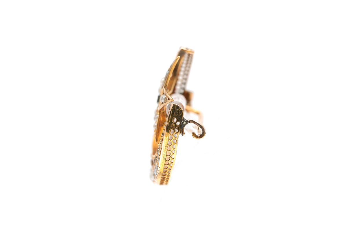 Broche Épingle en or jaune, perles et strass