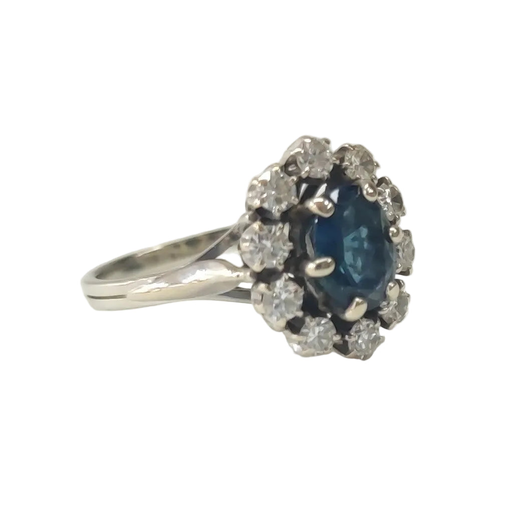 Bague Marguerite en or blanc, saphir et diamants