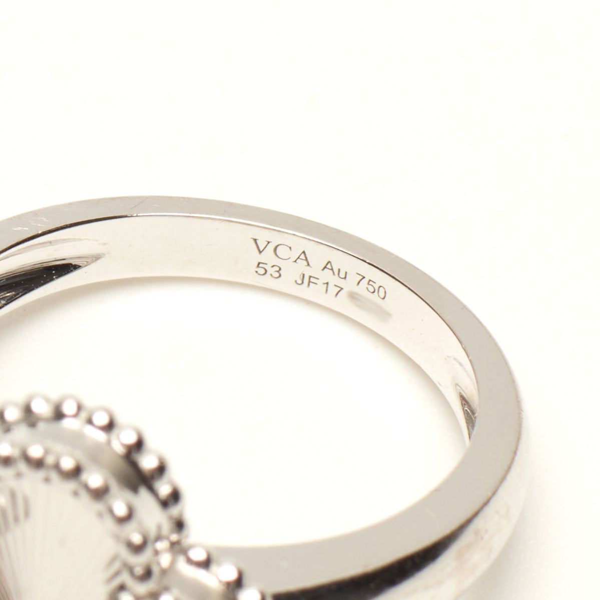 Bague VAN CLEEF & ARPELS Vintage Alhambra en or blanc