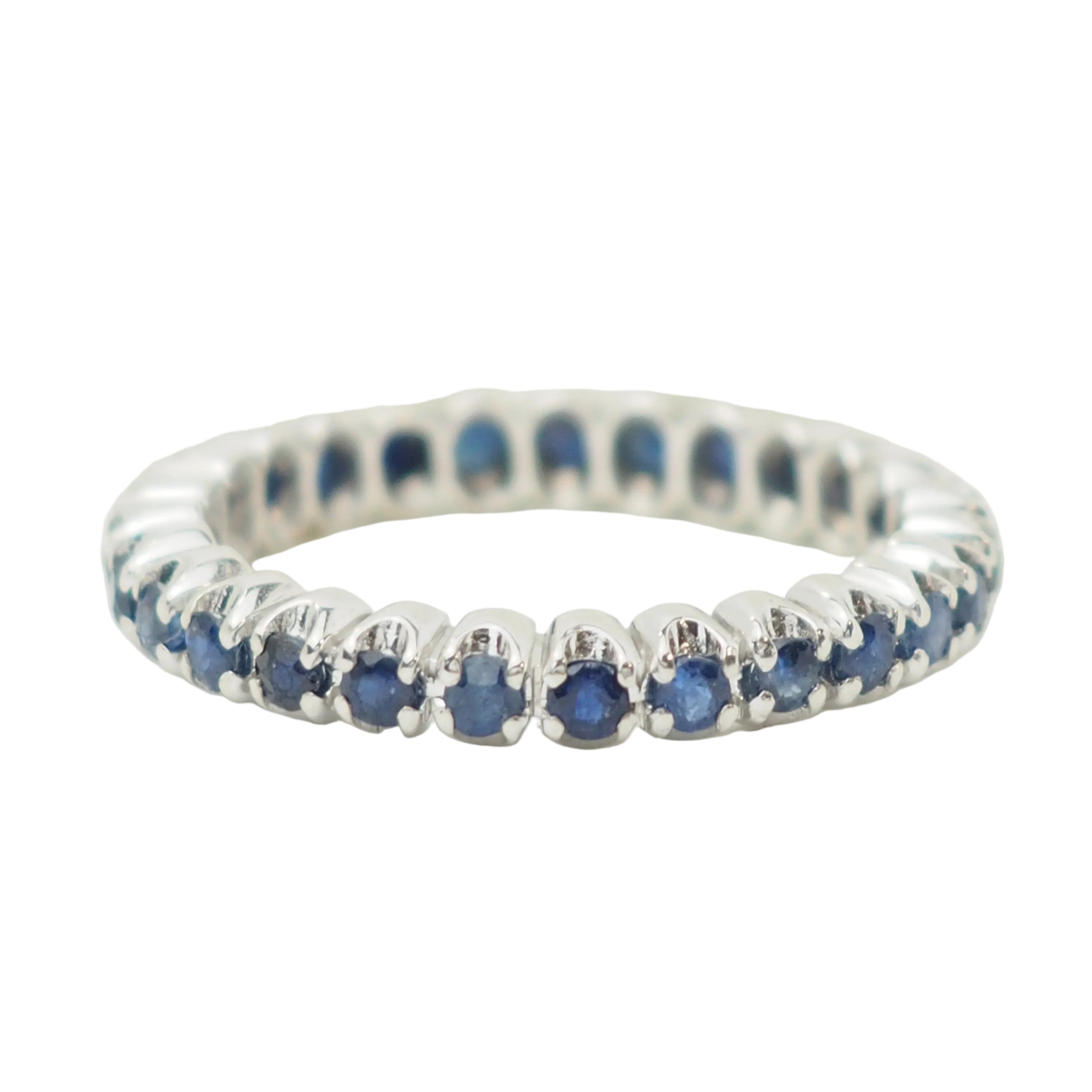 Bague Alliance en or blanc et saphirs