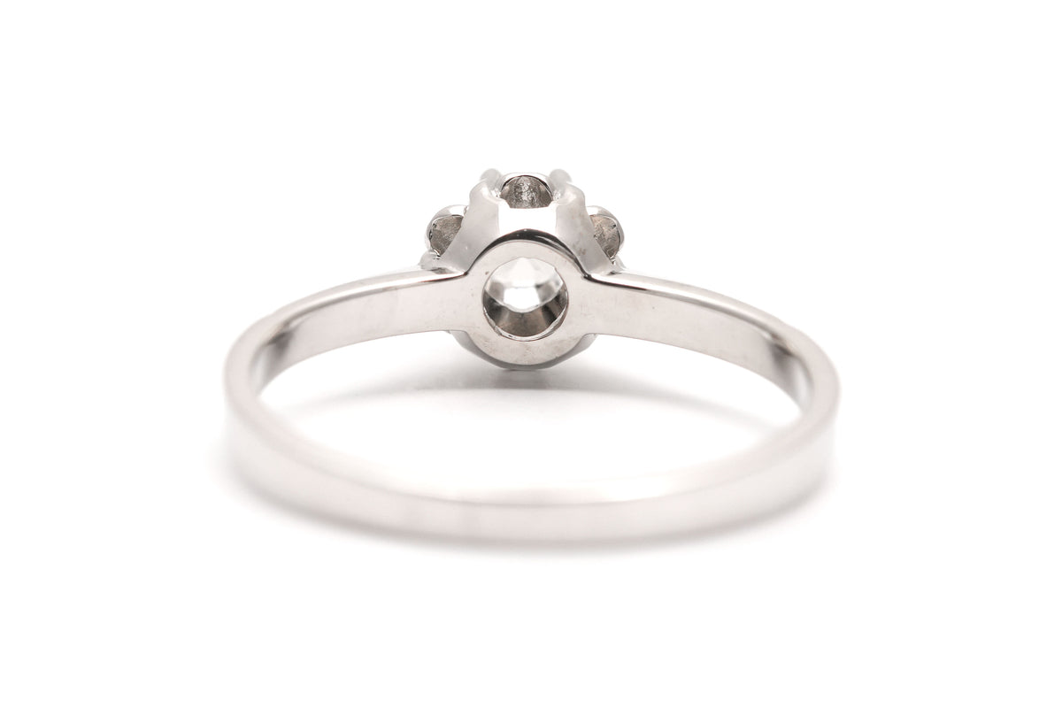 Bague Solitaire en or blanc et saphir