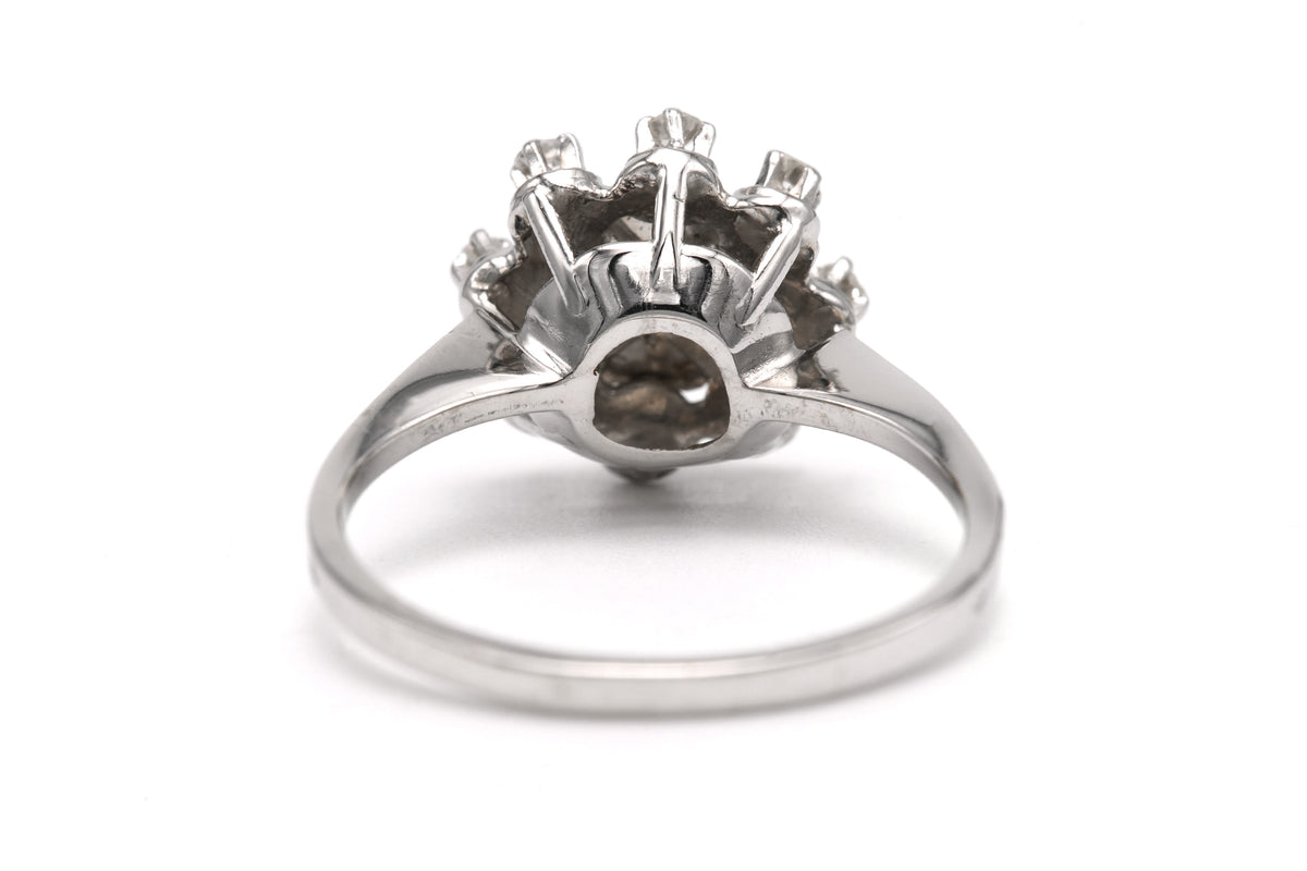 Bague Marguerite en or blanc et diamants