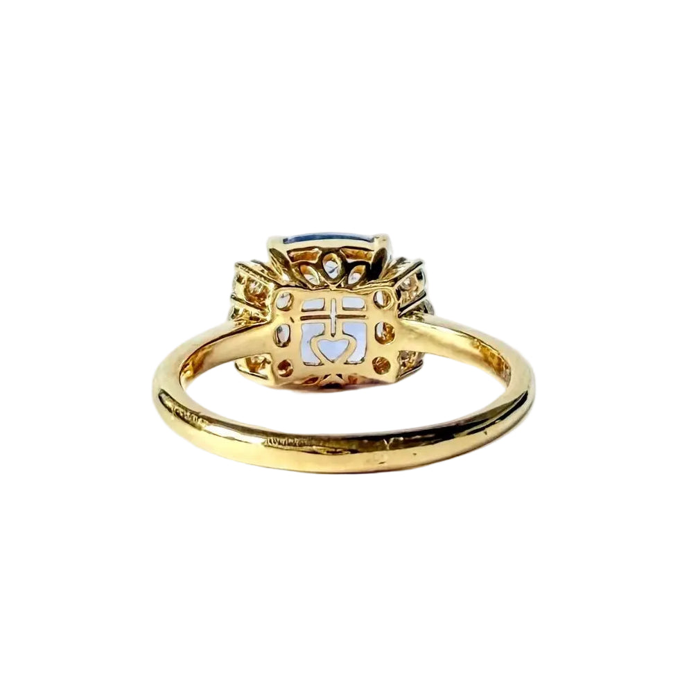 Bague Solitaire en or jaune, saphir et diamants