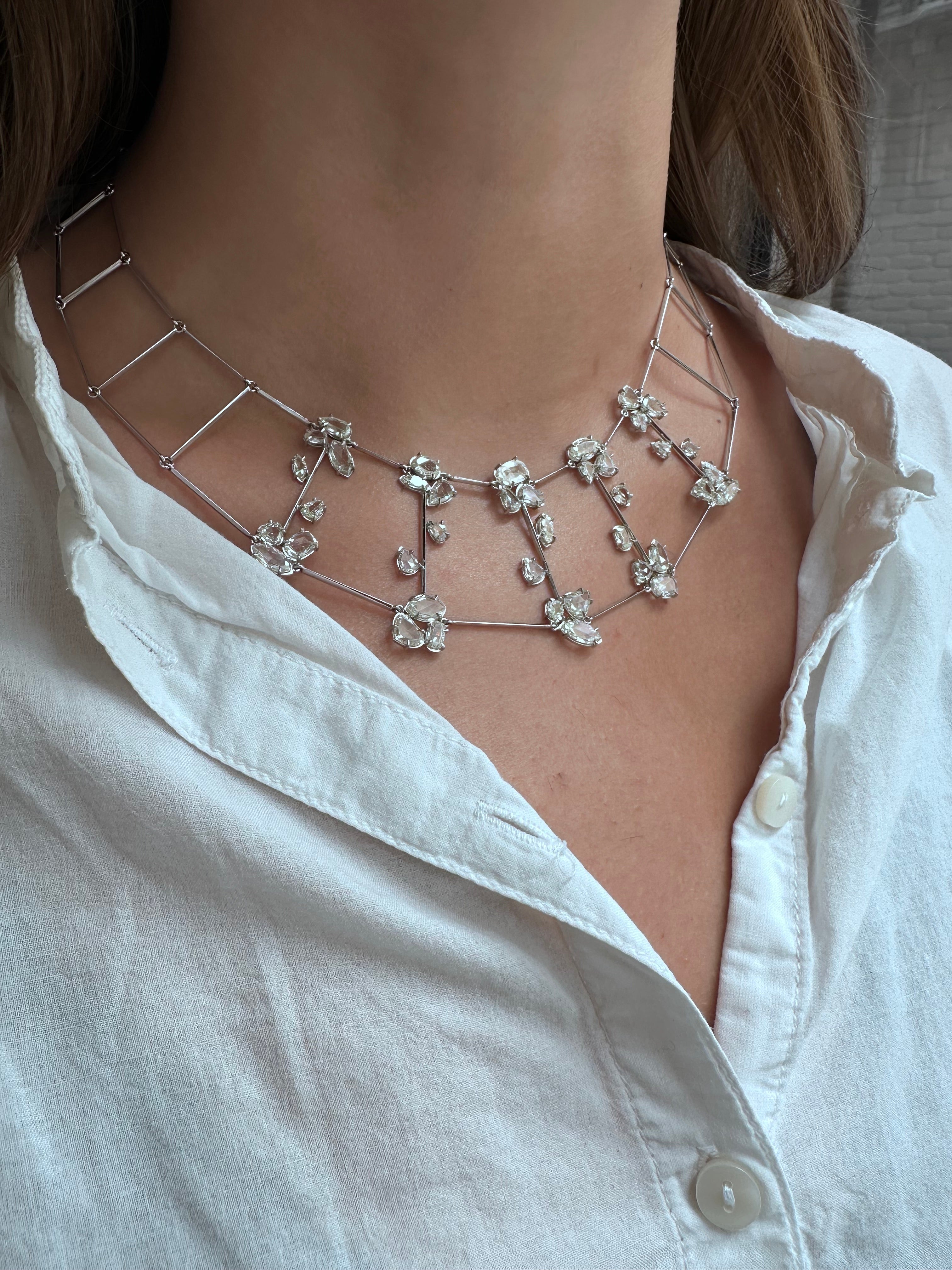 Collier plastron en or blanc et diamants taille rose