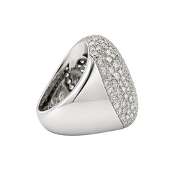 Bague Pavée en or blanc et diamants