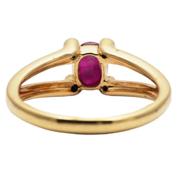 Bague Solitaire en or jaune, rubis et diamants