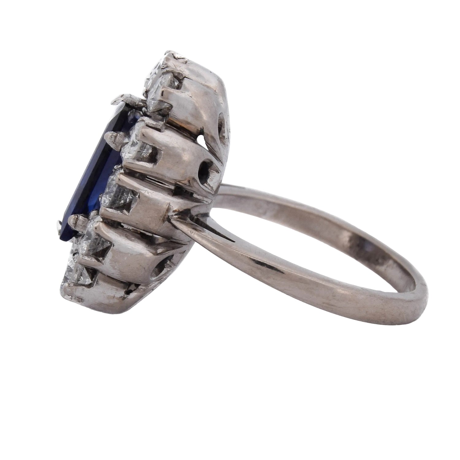 Bague Entourage en or blanc, saphir et diamants