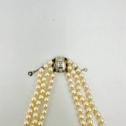Collier de Perles trois rangs en perle de culture, or blanc et diamants