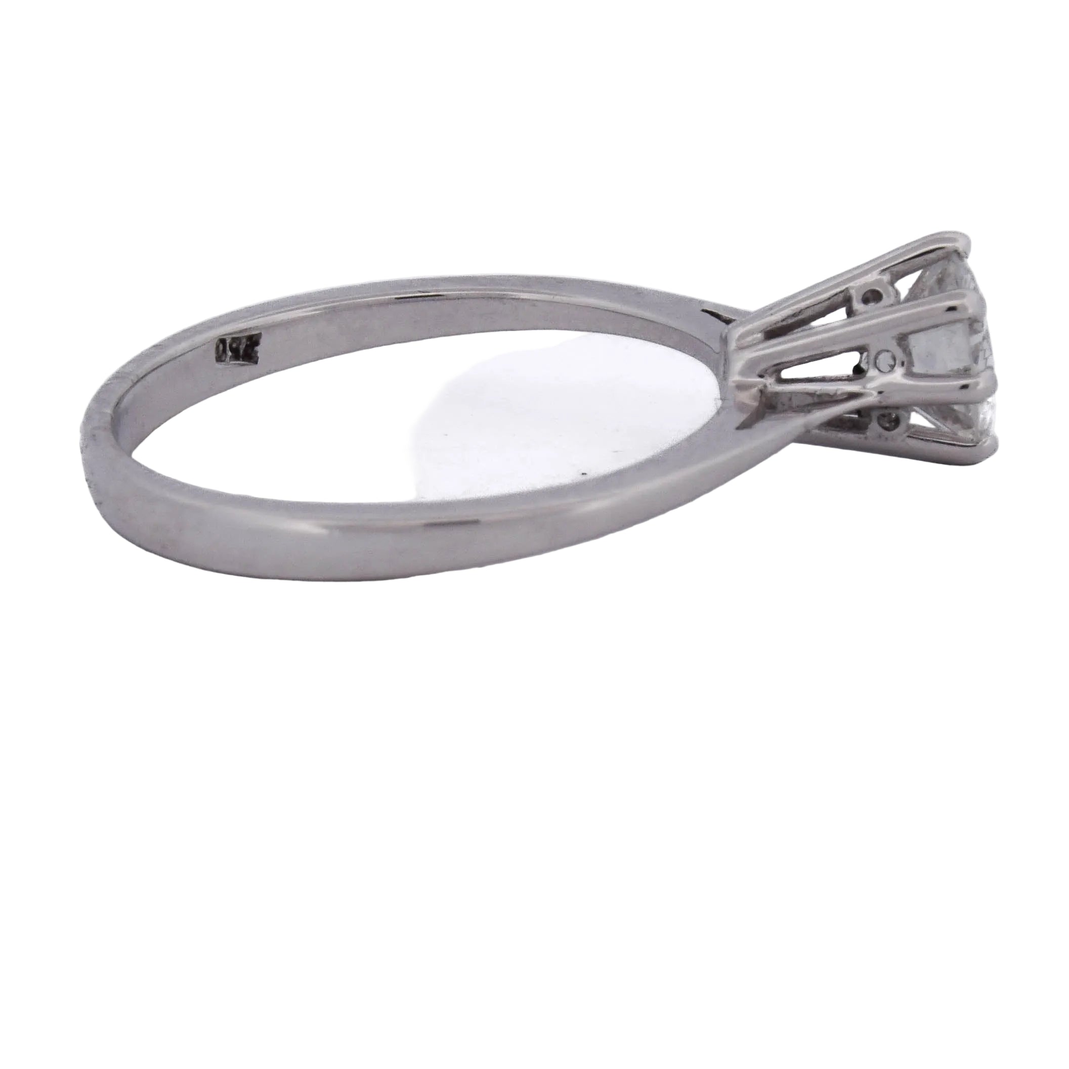 Bague Solitaire en or blanc et diamant