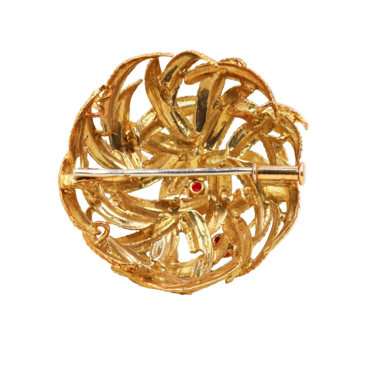 Broche en or jaune et corail