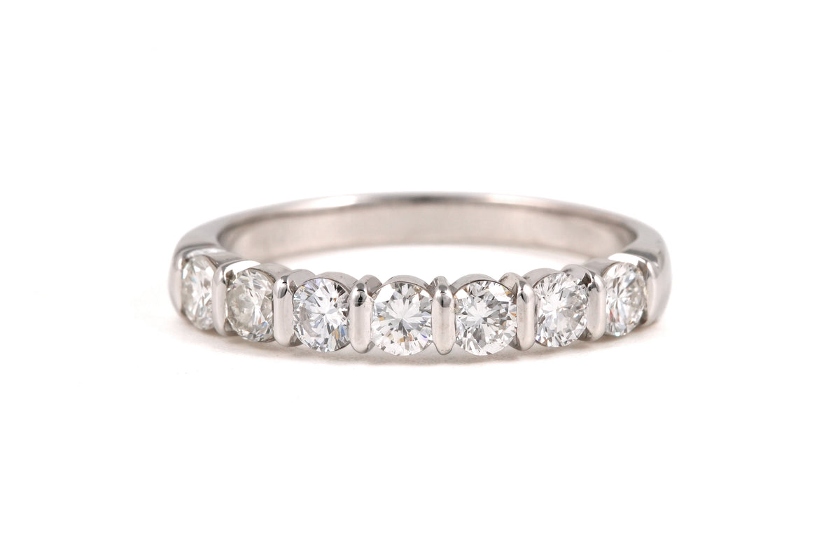 Bague Alliance en or blanc et diamants
