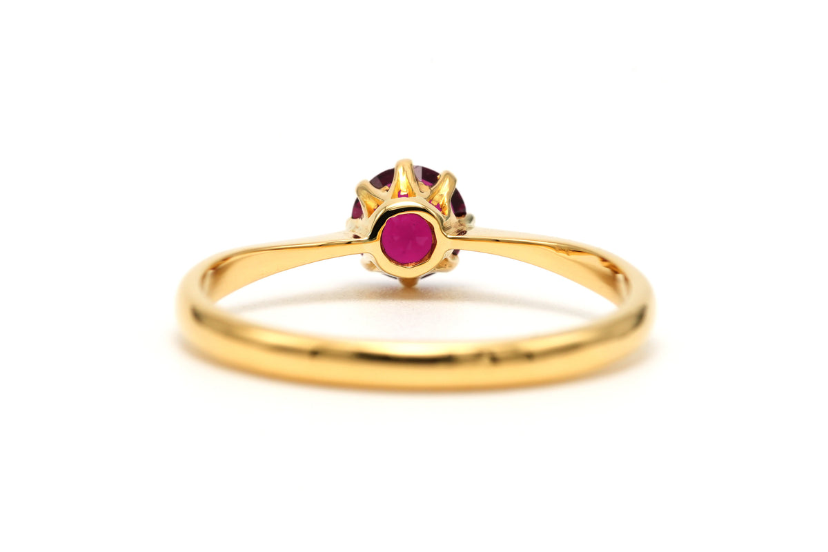 Bague Solitaire en or jaune et grenat
